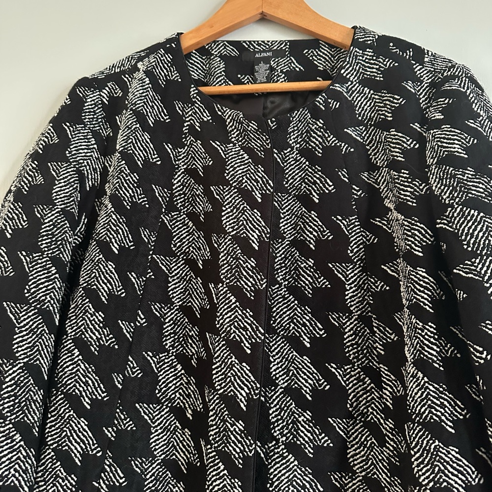 NWT! Alfani Prima houndstooth jacquard jacket. - Picture 7 of 9